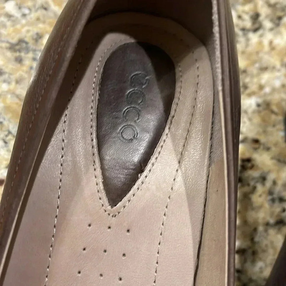 - Ecco brown heels size 41 (9.5) - Picture 3 of 8